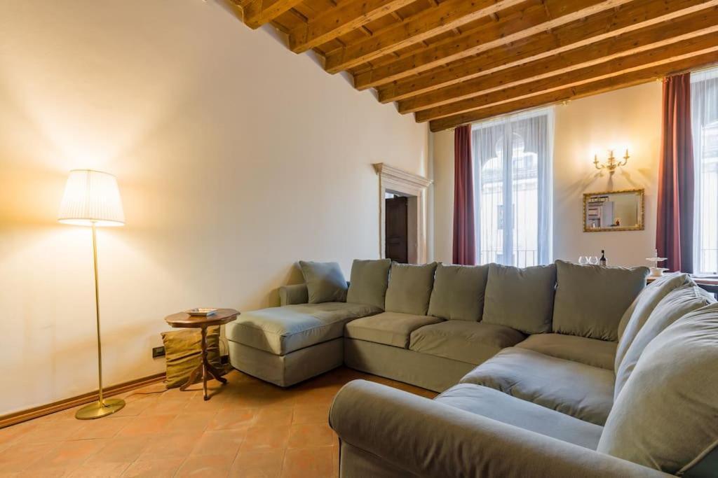 Magnificent 1800 In The Heart Of Verona Exterior foto