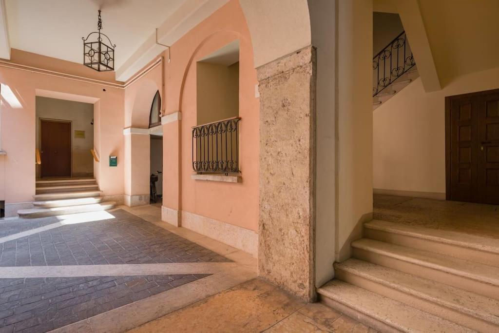 Magnificent 1800 In The Heart Of Verona Exterior foto